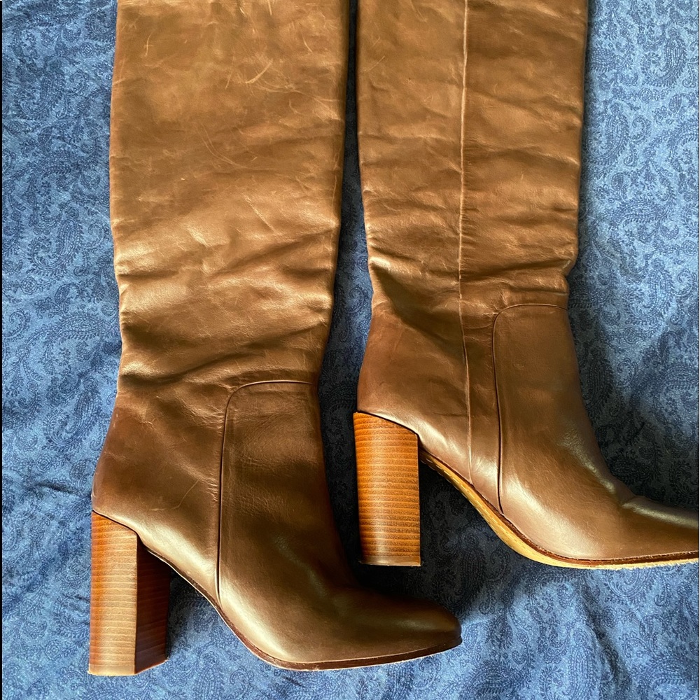 Lands End chocolate brown leather heeled boot